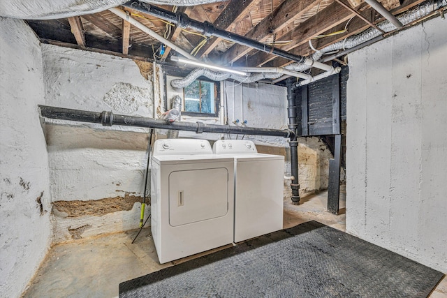 1129 Howbert Ave SW, Roanoke, VA 24015 - laundry room with separate washer and dryer
