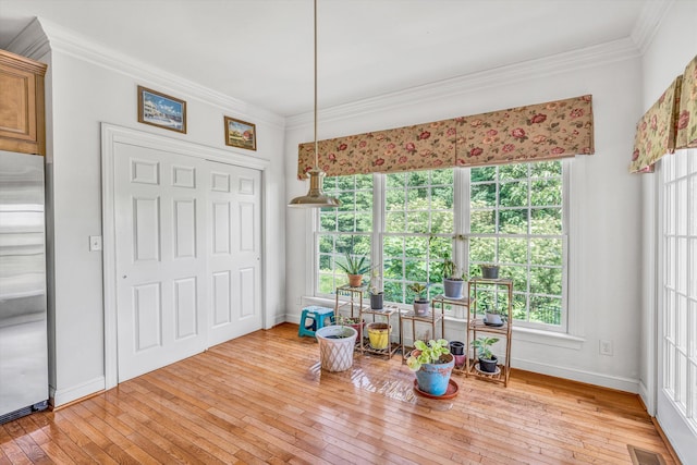 1160 Belcroft Ct, Roanoke, VA 24018 - dining area with hardwood / wood-style floors and ornamental molding