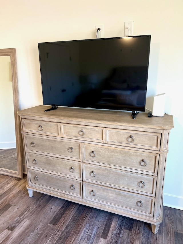 103 Retreat Ln, Huddleston, VA 24104 - detailed view of baseboards and wood finished floors