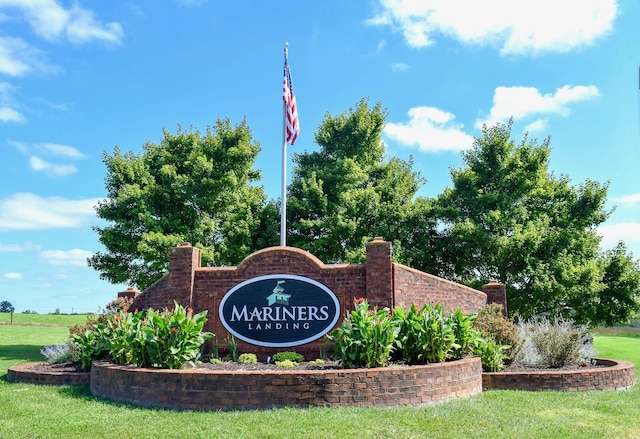 103 Retreat Ln, Huddleston, VA 24104 - community / neighborhood sign with a lawn