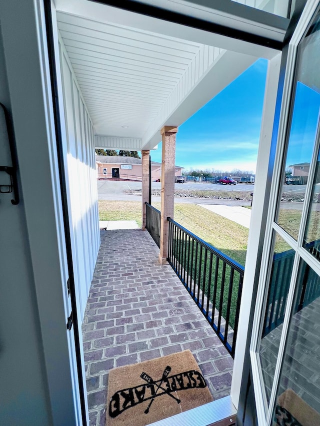 103 Retreat Ln, Huddleston, VA 24104 - view of covered porch