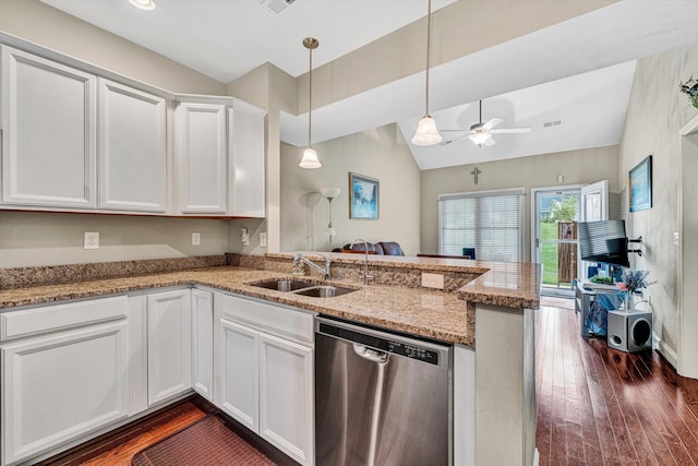 4210 Hannah Belle Way, Roanoke, VA 24018 - kitchen with dishwasher, a sink, dark wood-type flooring, a peninsula, and lofted ceiling