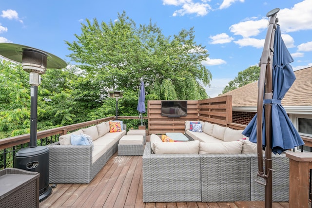 2561 Inglewood Rd SW, Roanoke, VA 24015 - deck featuring outdoor lounge area