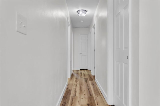 201 Forest Ridge Dr, Vinton, VA 24179 - hall featuring light wood-style floors and baseboards