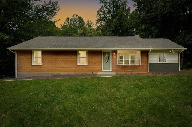 201 Forest Ridge Dr, Vinton, VA 24179 - ranch-style home with brick siding and a front yard