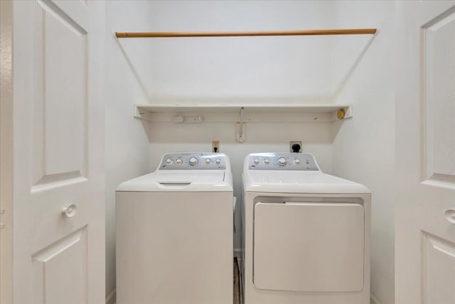 2208 Jefferson St SE Unit 104, Roanoke, VA 24014 - washroom featuring washing machine and dryer