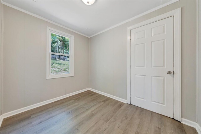 2109 Colgate St NE, Roanoke, VA 24012 - unfurnished room featuring wood finished floors, ornamental molding, and baseboards