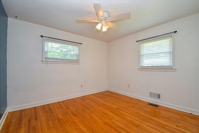 1008 Ridgecrest Dr, Roanoke, VA 24019 - empty room featuring light wood-type flooring, ceiling fan, and baseboards