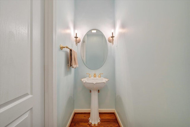 1425 Cravens Creek Ln SW, Roanoke, VA 24018 - bathroom with baseboards