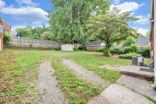 1113 Brandon Ave SW, Roanoke, VA 24015 - view of yard with cooling unit