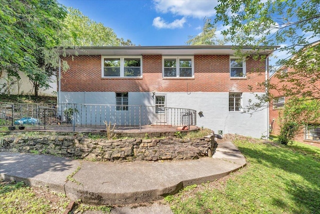 547 Dillard Rd SW, Roanoke, VA 24014 - rear view of house with brick siding