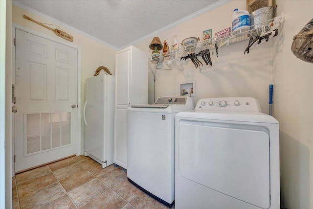 384 White Oak Ln, New Castle, VA 24127 - washroom with independent washer and dryer, crown molding, and a textured ceiling