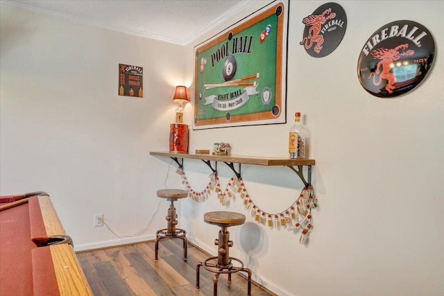 384 White Oak Ln, New Castle, VA 24127 - hallway featuring wood finished floors, ornamental molding, and baseboards