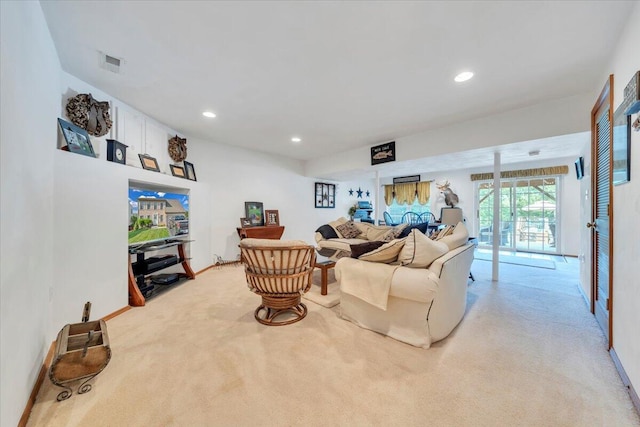 6119 Carolina Trl, Roanoke, VA 24019 - living room featuring light carpet, recessed lighting, and baseboards
