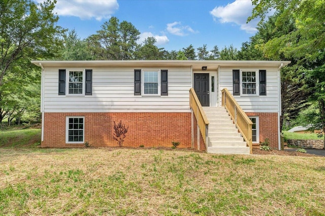 1632 Haymakertown Rd, Troutville, VA 24175 - view of front facade featuring brick siding and a front yard