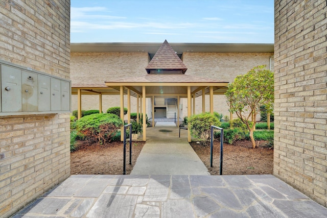 5260 Crossbow Cir Unit 9E, Roanoke, VA 24018 - entrance to property with roof with shingles