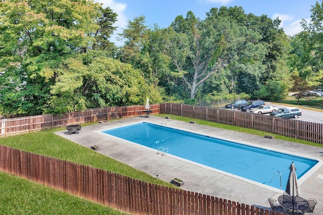 5260 Crossbow Cir Unit 9E, Roanoke, VA 24018 - view of swimming pool with a fenced backyard and a patio