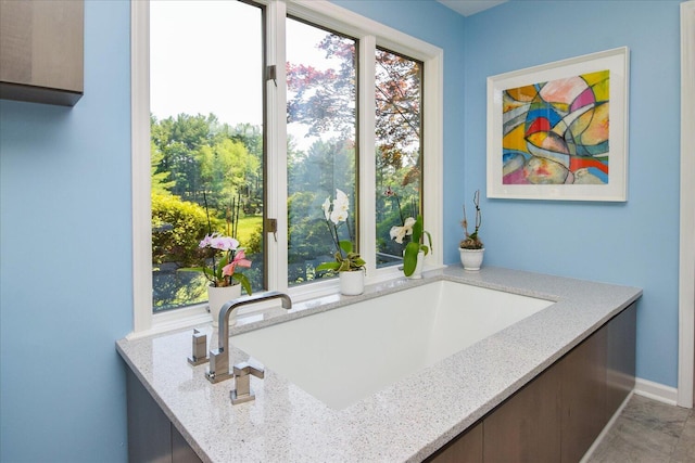 569 Sprinkle Rd, Fincastle, VA 24090 - bathroom with a sink