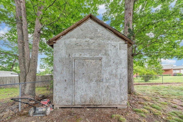 1046 Silverwood Rd NW, Roanoke, VA 24017 - view of shed featuring a fenced backyard