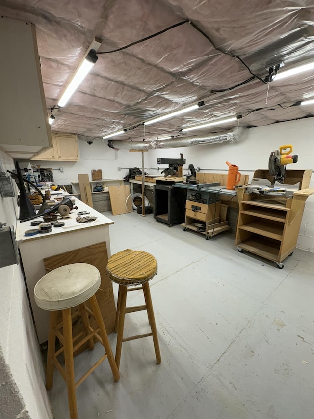 423 Turner Rd, Salem, VA 24153 - kitchen featuring concrete flooring
