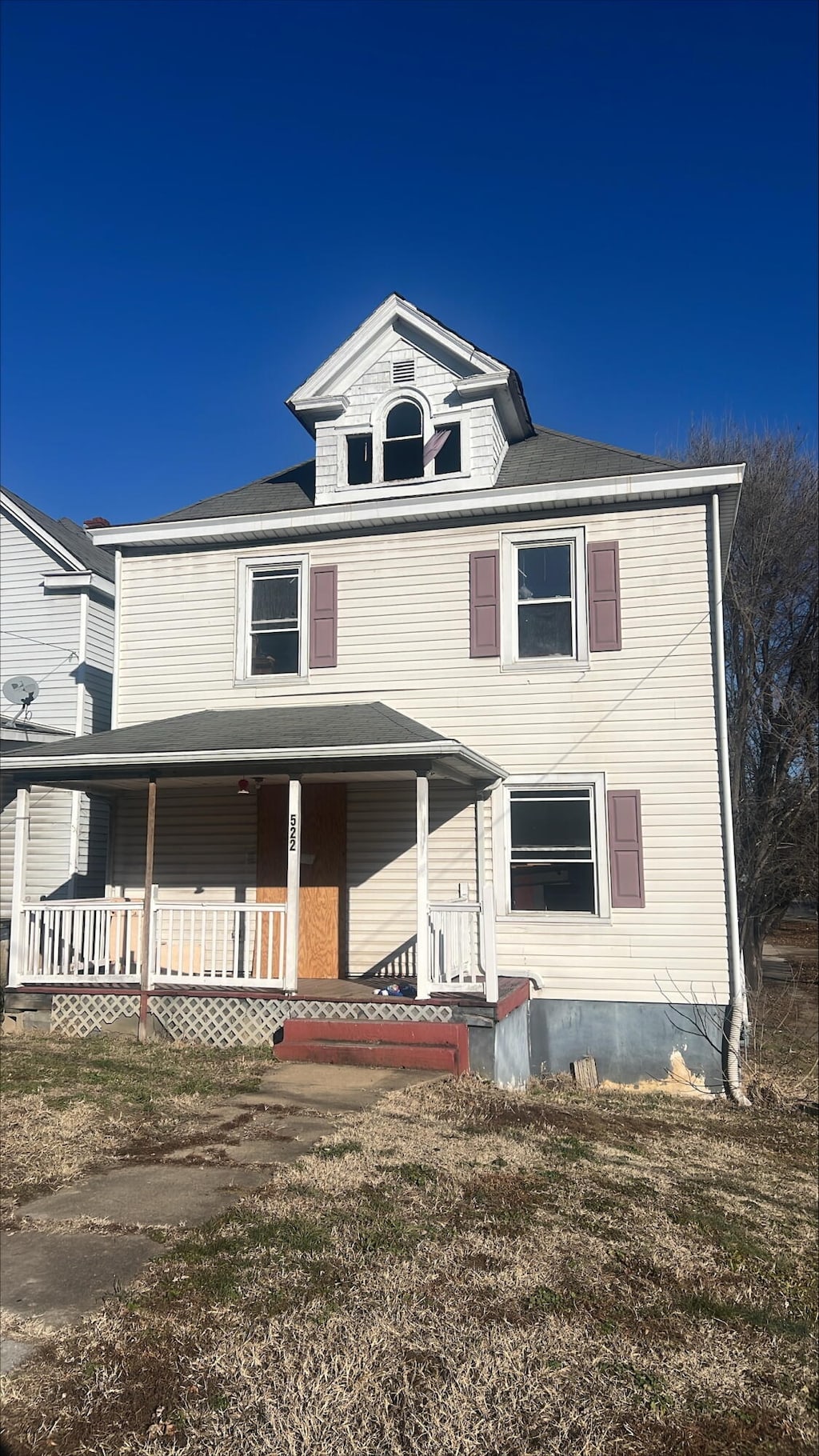 522 6th St SE, Roanoke, VA 24011 - american foursquare style home with covered porch