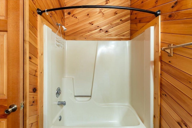 612 Peters Creek Dr, Stuart, VA 24171 - bathroom with shower / tub combination
