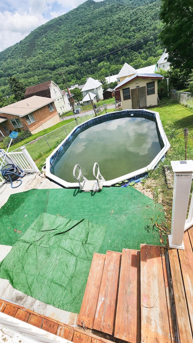 611 Alleghany St, Clifton Forge, VA 24422 - view of swimming pool featuring a mountain view