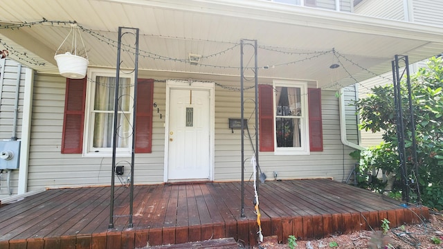 611 Alleghany St, Clifton Forge, VA 24422 - property entrance with a porch