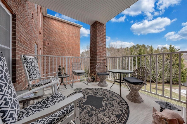 3040 Mcvitty Forest Dr Unit 211, Roanoke, VA 24018 - view of balcony