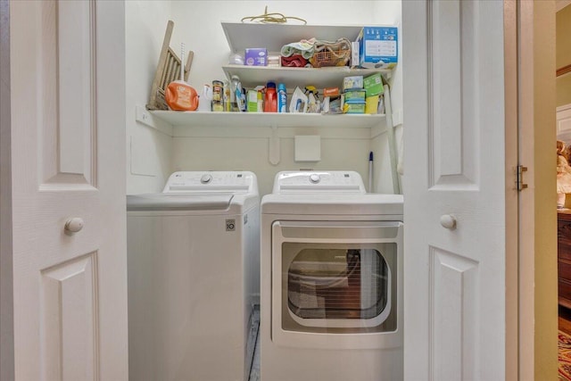 3040 Mcvitty Forest Dr Unit 211, Roanoke, VA 24018 - washroom with washing machine and dryer