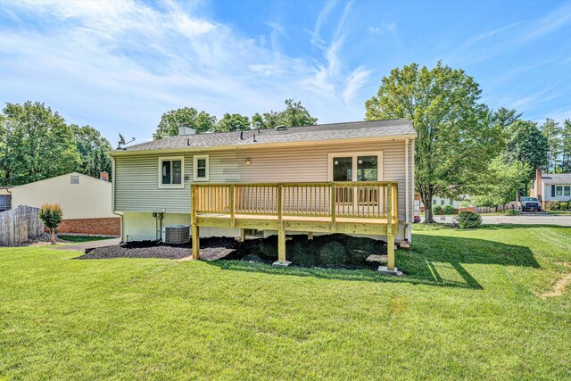 3631 Bower Rd, Roanoke, VA 24018 - back of property with a wooden deck and a lawn