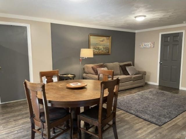 3210 Orchard Hill Rd SW, Roanoke, VA 24018 - dining area with ornamental molding and wood finished floors