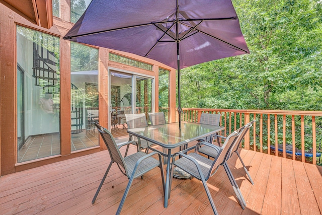 7102 Crown Rd, Roanoke, VA 24018 - deck featuring outdoor dining space