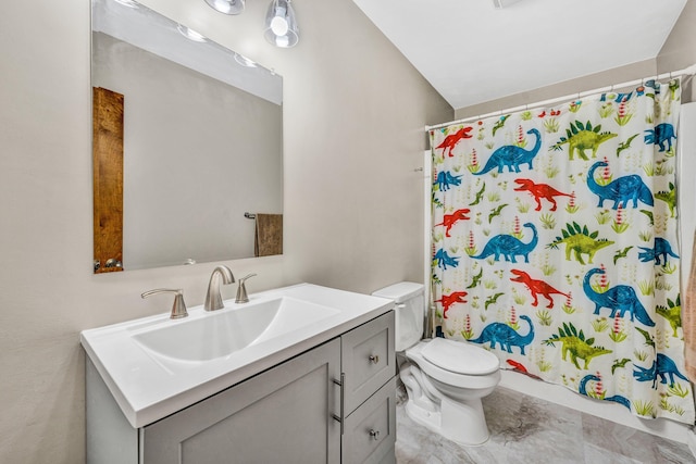 7102 Crown Rd, Roanoke, VA 24018 - full bath with vanity and curtained shower