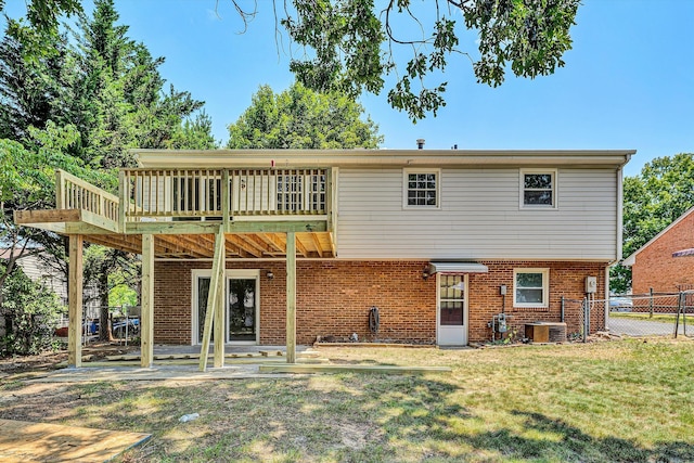 5428 Sweetfern Dr, Roanoke, VA 24019 - back of property with brick siding and a deck