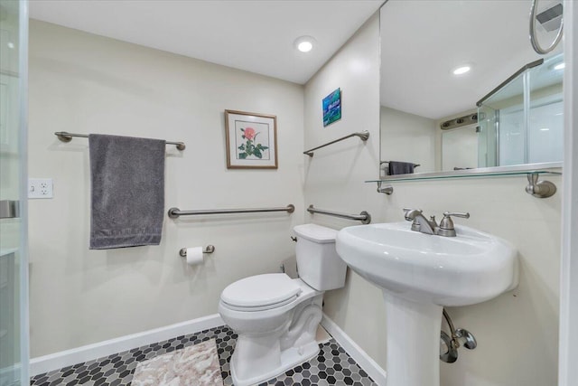 2728 Lansing Dr SW, Roanoke, VA 24015 - bathroom featuring baseboards and toilet
