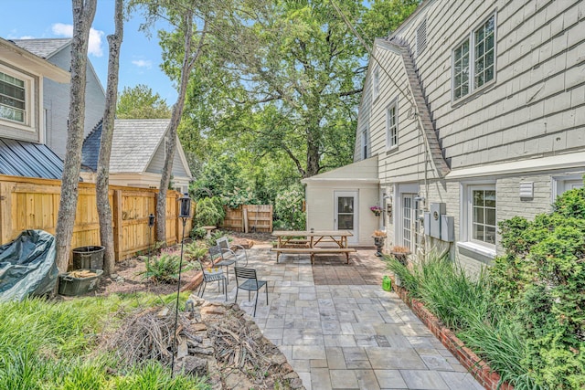 2410 Cornwallis Ave SE, Roanoke, VA 24014 - fenced backyard with a patio