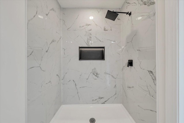 2365 Lakewood Forest Rd, Moneta, VA 24121 - full bathroom featuring a marble finish shower