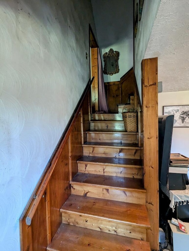 606 Haycock Rd SE, Floyd, VA 24091 - view of stairs