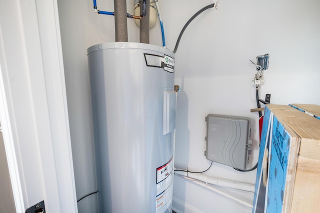 96 Melissa Ln, Lynchburg, VA 24502 - utilities featuring water heater