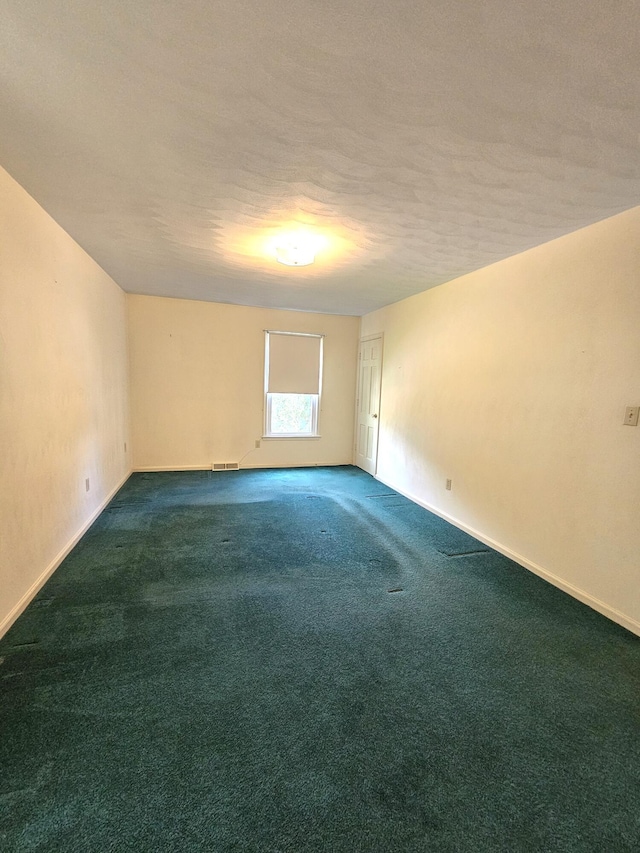 2633 Wood Warbler Ln, Roanoke, VA 24018 - unfurnished room with carpet and baseboards