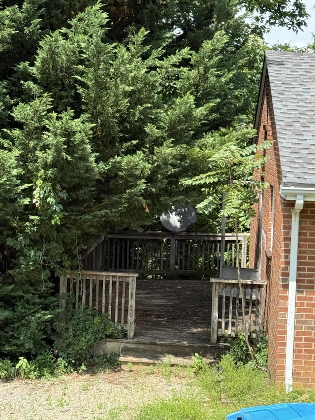 919 Glenn Ridge Rd NW, Roanoke, VA 24017 - view of yard with a deck