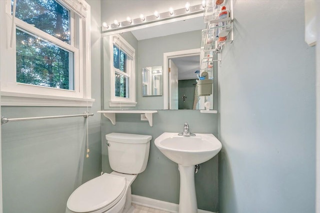 2702 Yellow Mountain Rd SE, Roanoke, VA 24014 - bathroom with toilet