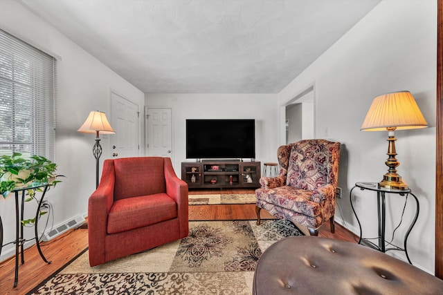 716 Arcadia Cir, Vinton, VA 24179 - living area featuring wood finished floors and baseboards