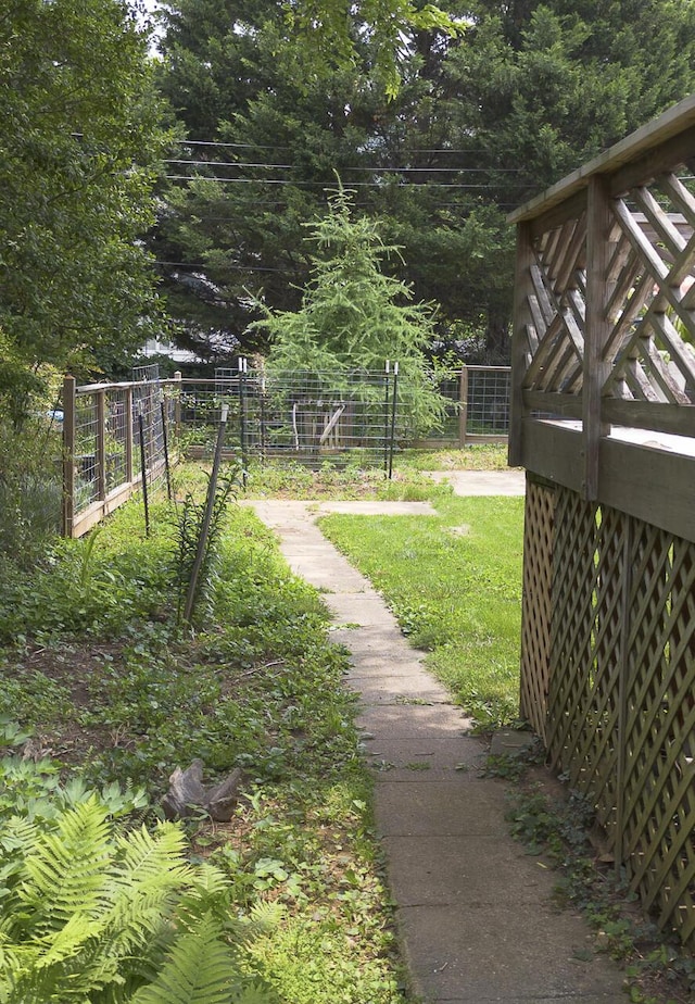 2506 Rosalind Ave SW, Roanoke, VA 24014 - view of yard