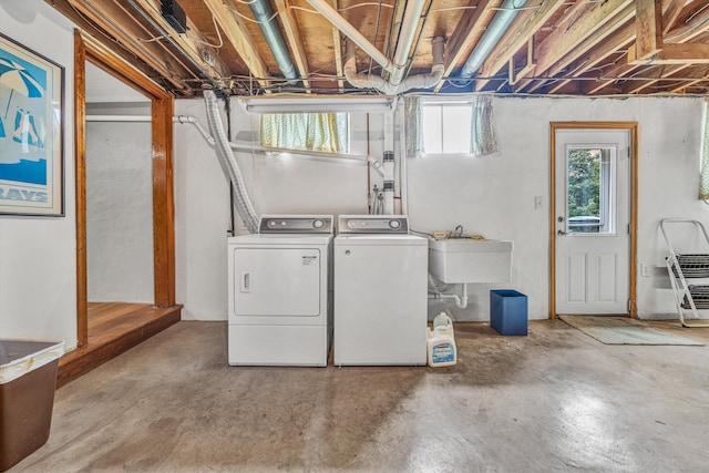 4362 Fontaine Cir, Roanoke, VA 24018 - washroom featuring washing machine and clothes dryer
