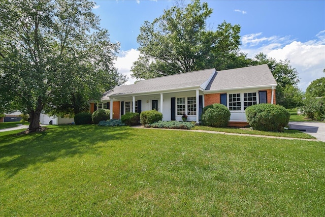 115 Bartley Dr, Salem, VA 24153 - ranch-style home with a front yard and brick siding