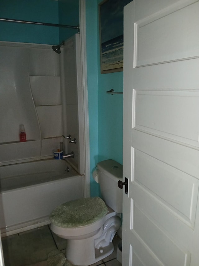 918 Dale Ave SE, Roanoke, VA 24013 - full bath with shower / tub combination and toilet