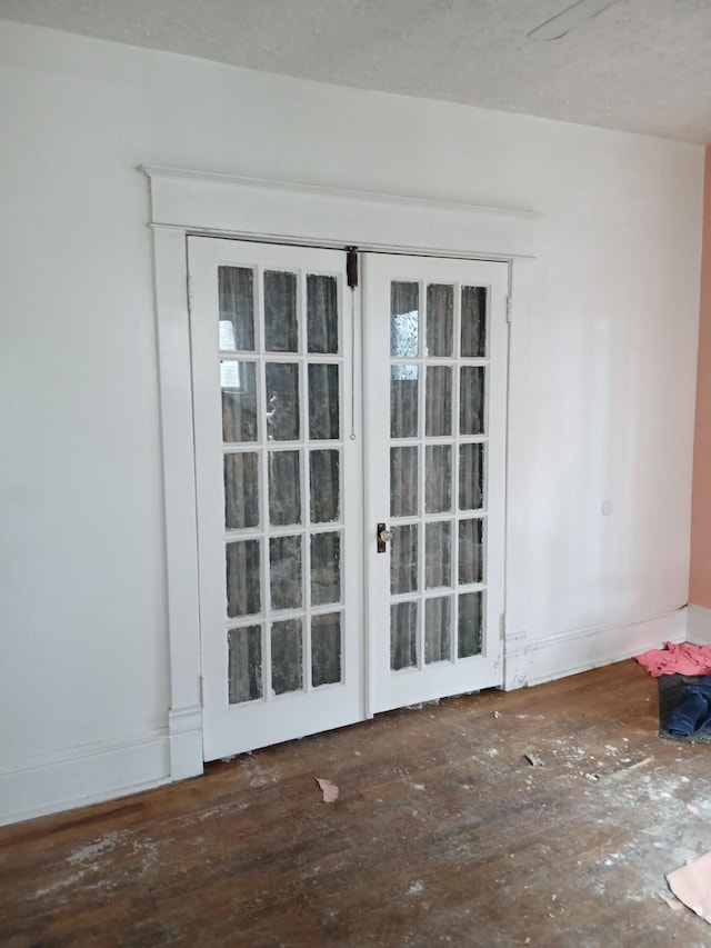918 Dale Ave SE, Roanoke, VA 24013 - doorway to outside with wood finished floors