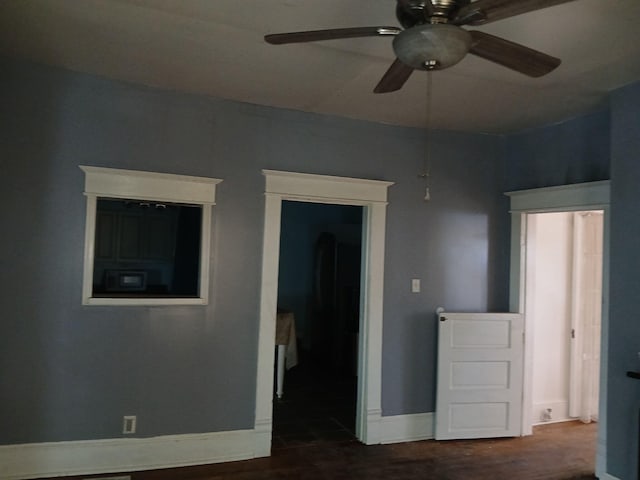 918 Dale Ave SE, Roanoke, VA 24013 - unfurnished room with baseboards and ceiling fan